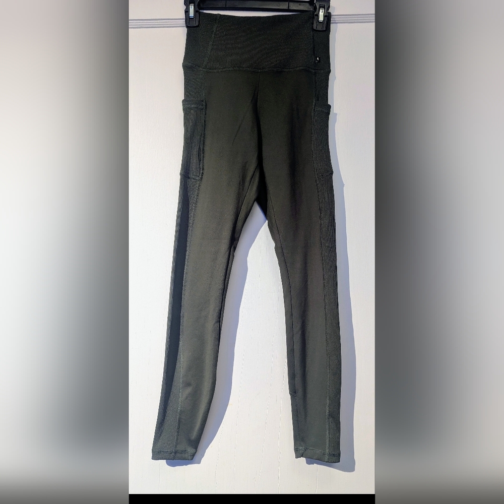 New, Marica Women's Olive Green Ribbed High Rise Side Pocket Leggings. Size S